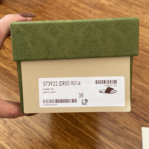 GUCCI Slides - Picture 10 of 10